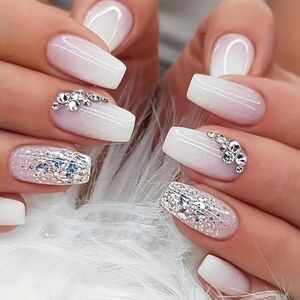 Glittery Rhinestone Short Press On Nails